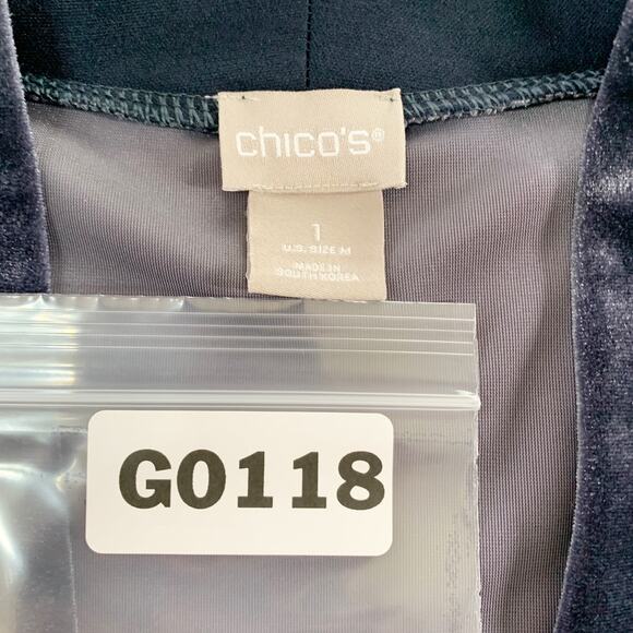 Chicos M Womens Blue Soft Stretch Velvet Tunic Top V Neckline 3/4 Length Sleeves - Picture 4 of 10